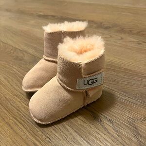 Ugg infant shoe